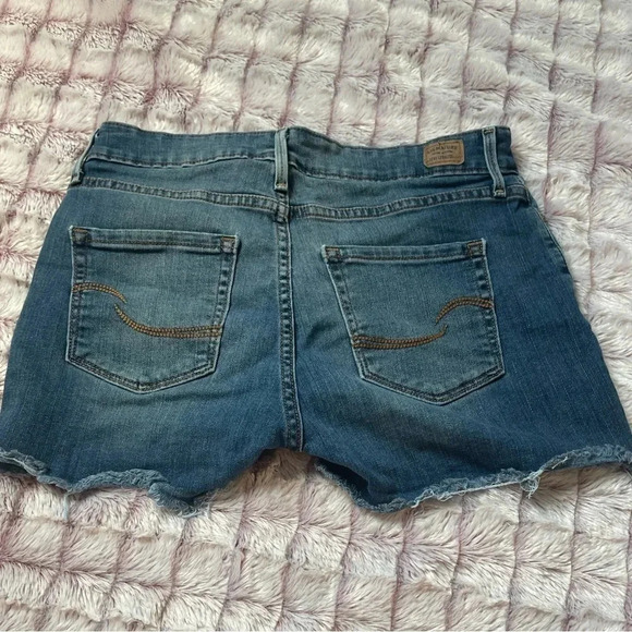 Levi Strauss Signature Jean denim shorts frayed distressed style  size 2- W26 - Picture 12 of 14